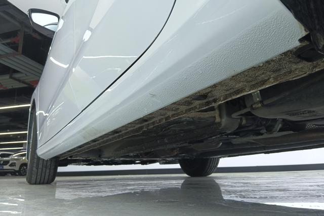 Geely Emgrand 2025 1.5 L MT — фото 8