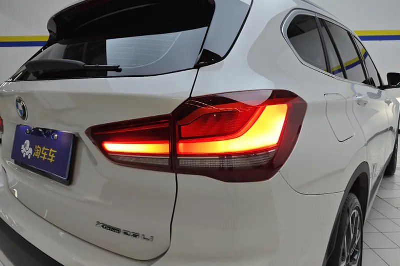 BMW X1 — фото 5