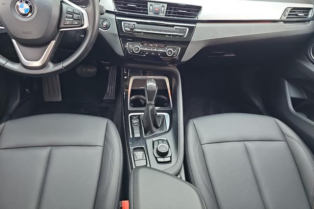BMW X1 2019 s Drive 20 Li Leading — фото 11