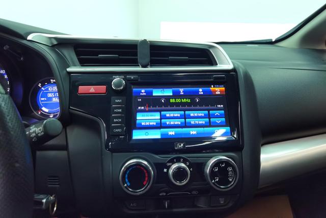 Honda Fit 2016 1.5 L LXS CVT — фото 11