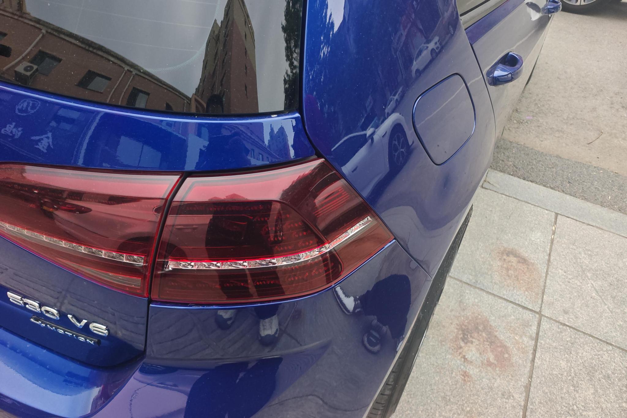Volkswagen Golf 2015 2.0TSI R