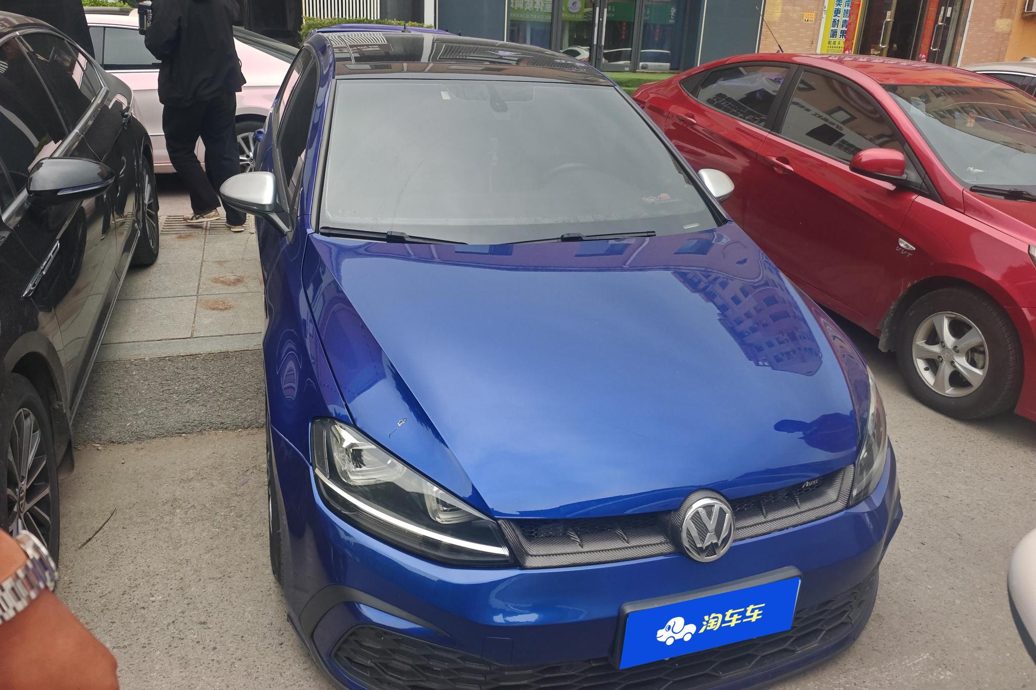 Volkswagen Golf 2015 2.0TSI R