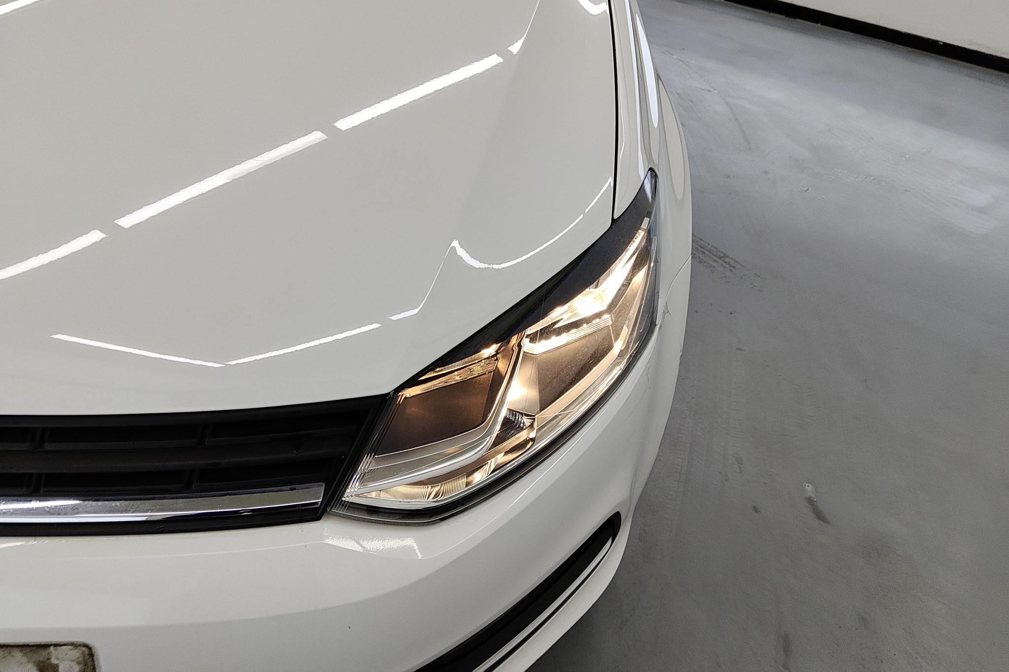Volkswagen Polo 2018 1.5L AT