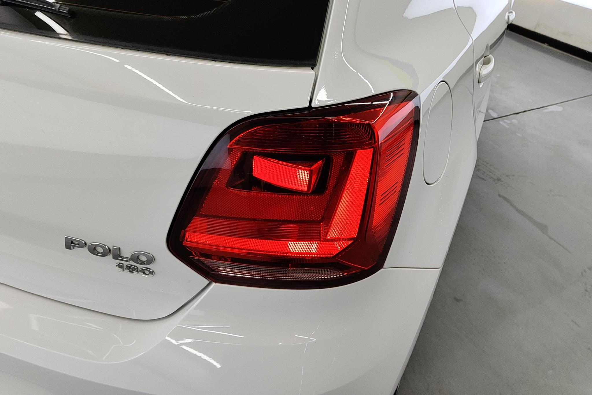 Volkswagen Polo 2018 1.5L AT