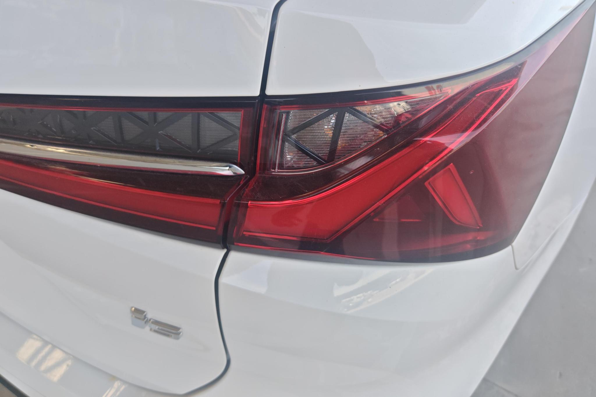 Roewe i5 2023 1.5L MT