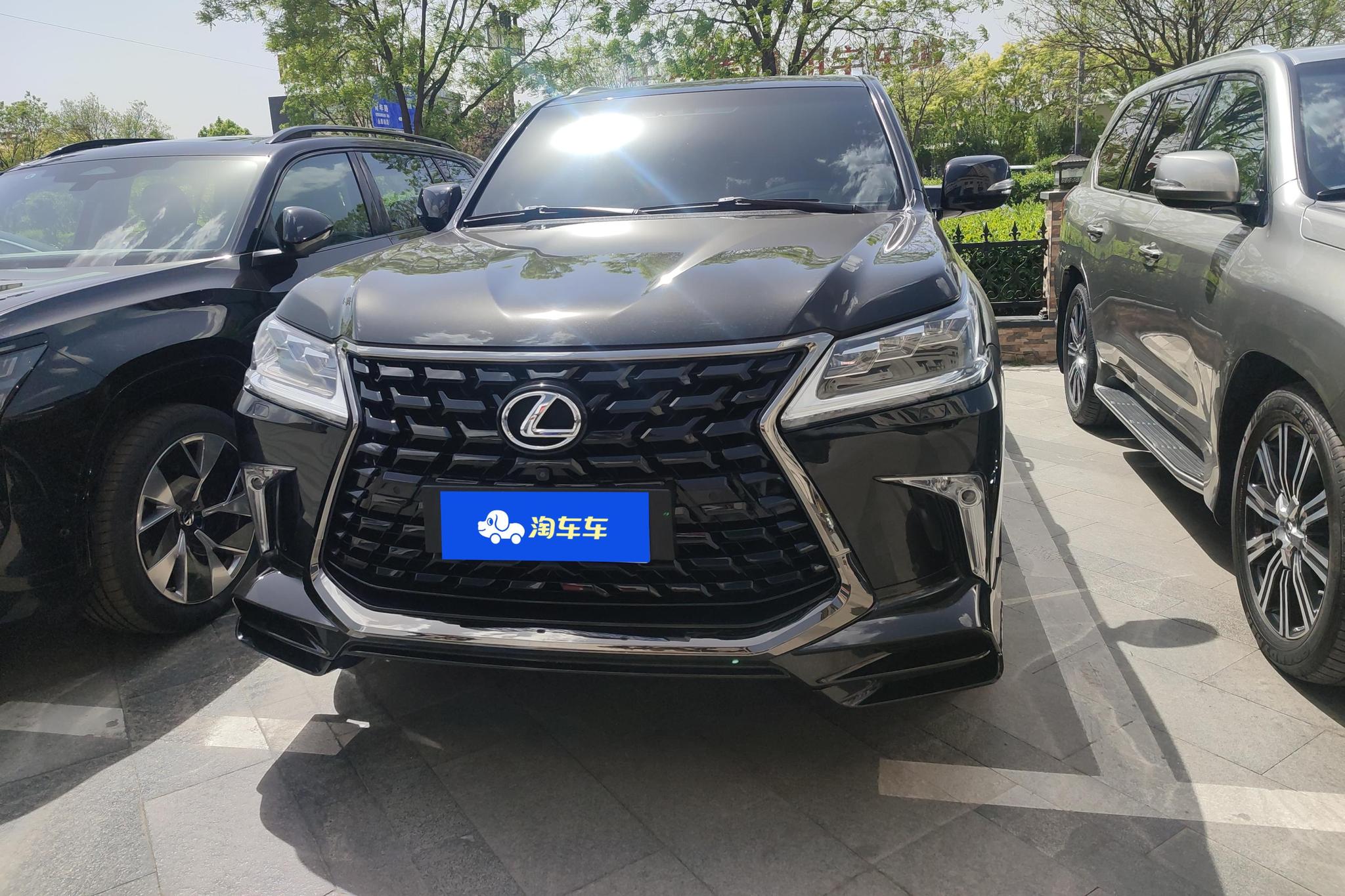 Lexus LX 2019 570 Luxury