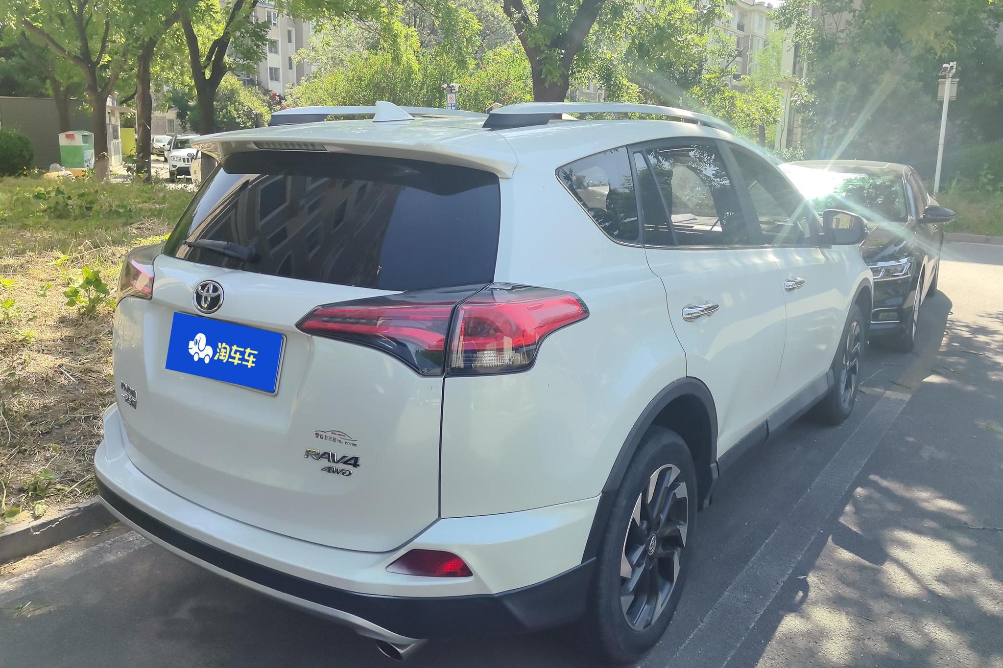 Toyota RAV4 2016 2.5L AT Elite