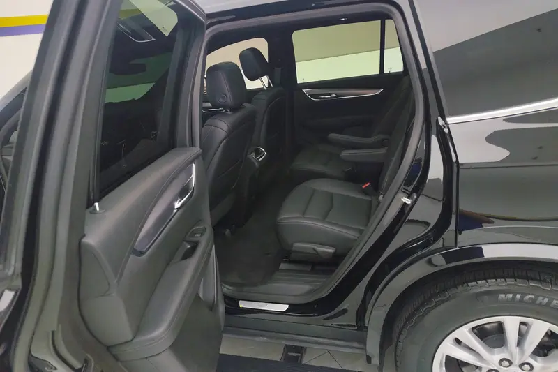 Cadillac XT 6 28 T — фото 12