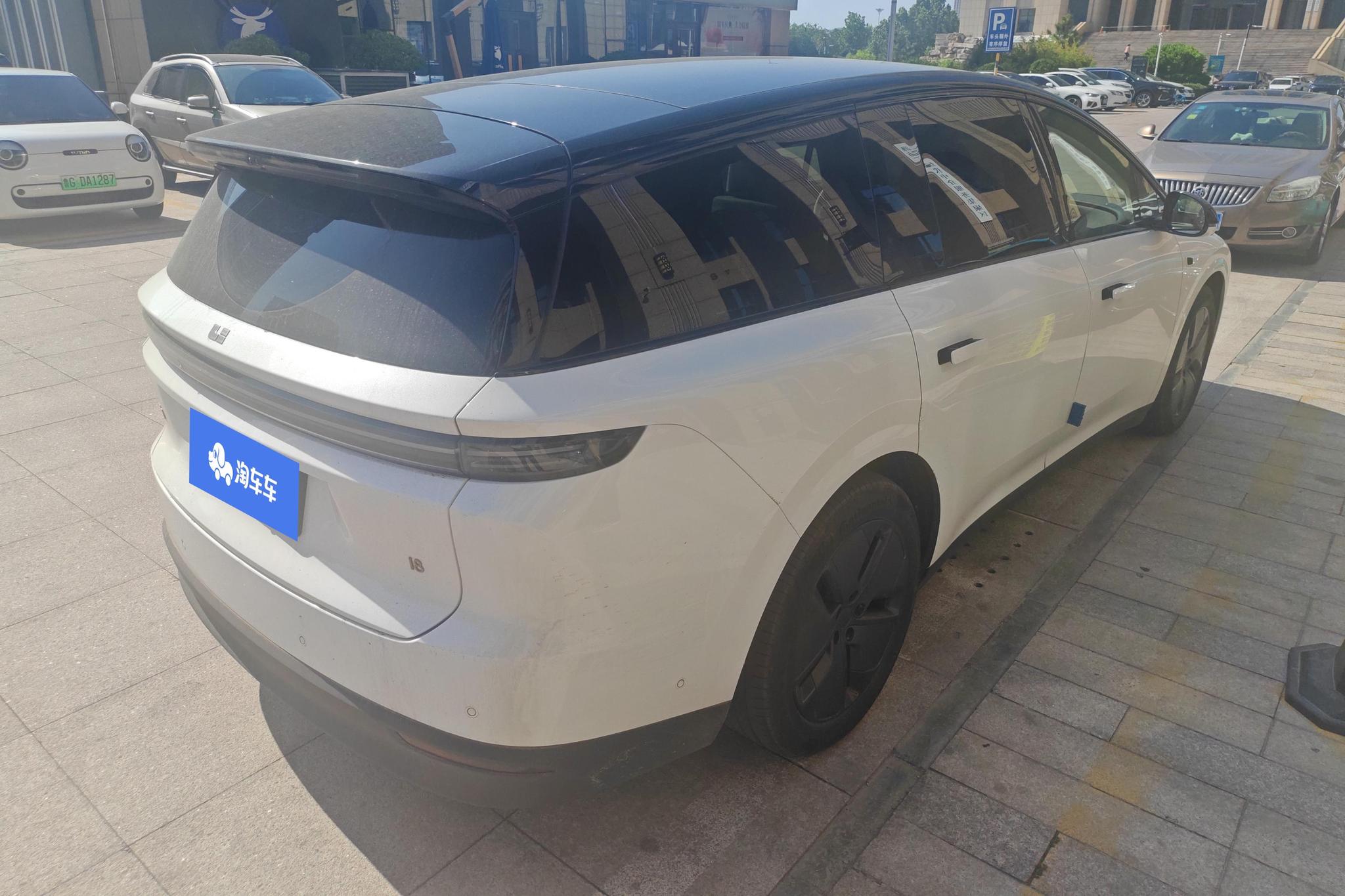 Li Auto i8 2025 Standard
