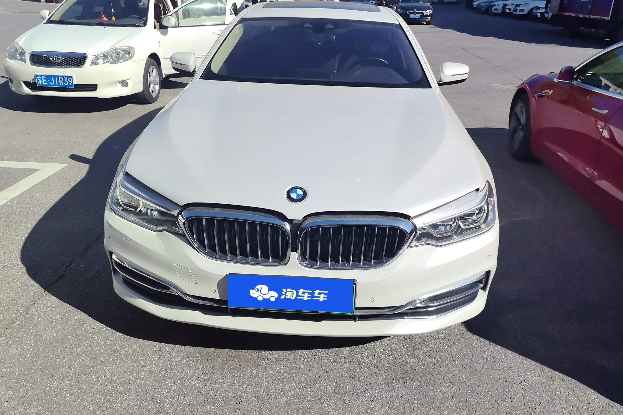 BMW 5 серииPHEV 5 PHEV 2019 530Le Luxury
