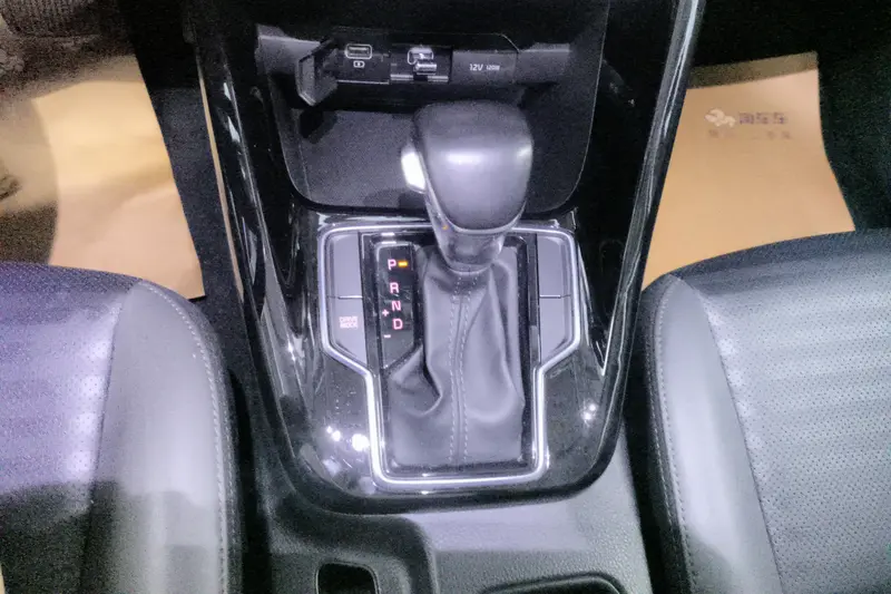Kia Sportage 2.0 L ATLuxury V — фото 10