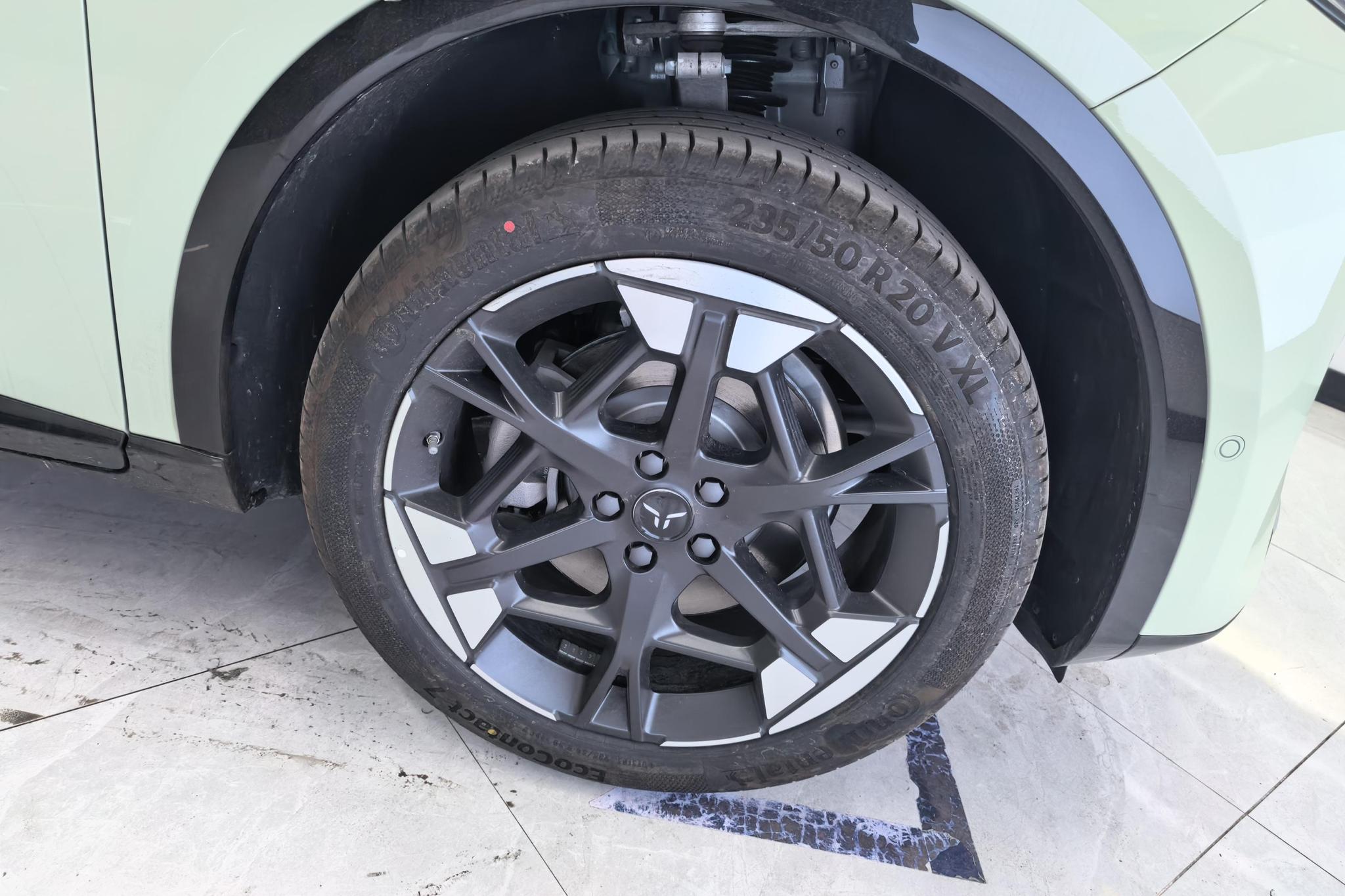 Hongqi 06 2025 520