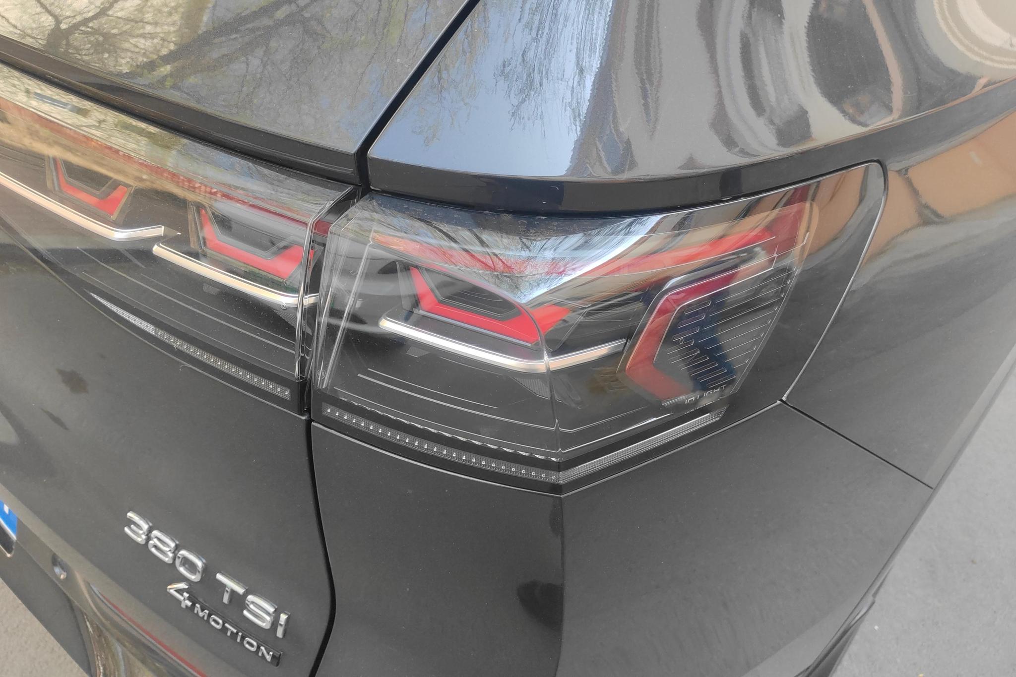 Volkswagen Tavendor 2023 380TSI R-Line
