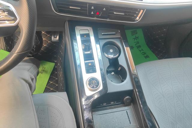 Volkswagen Tavendor 2023 380 TSI 4 WDR-Line — фото 15