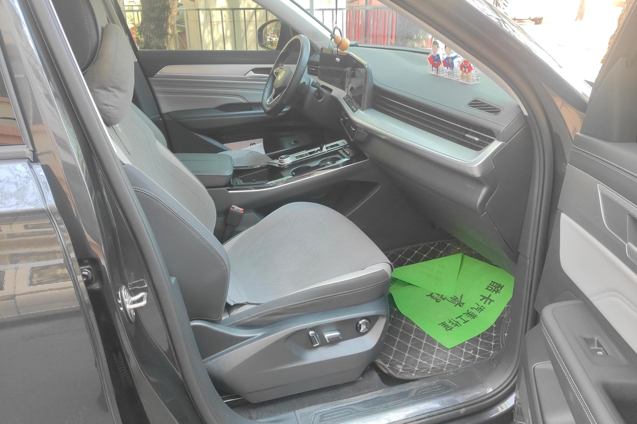 Volkswagen Tavendor 2023 380TSI R-Line