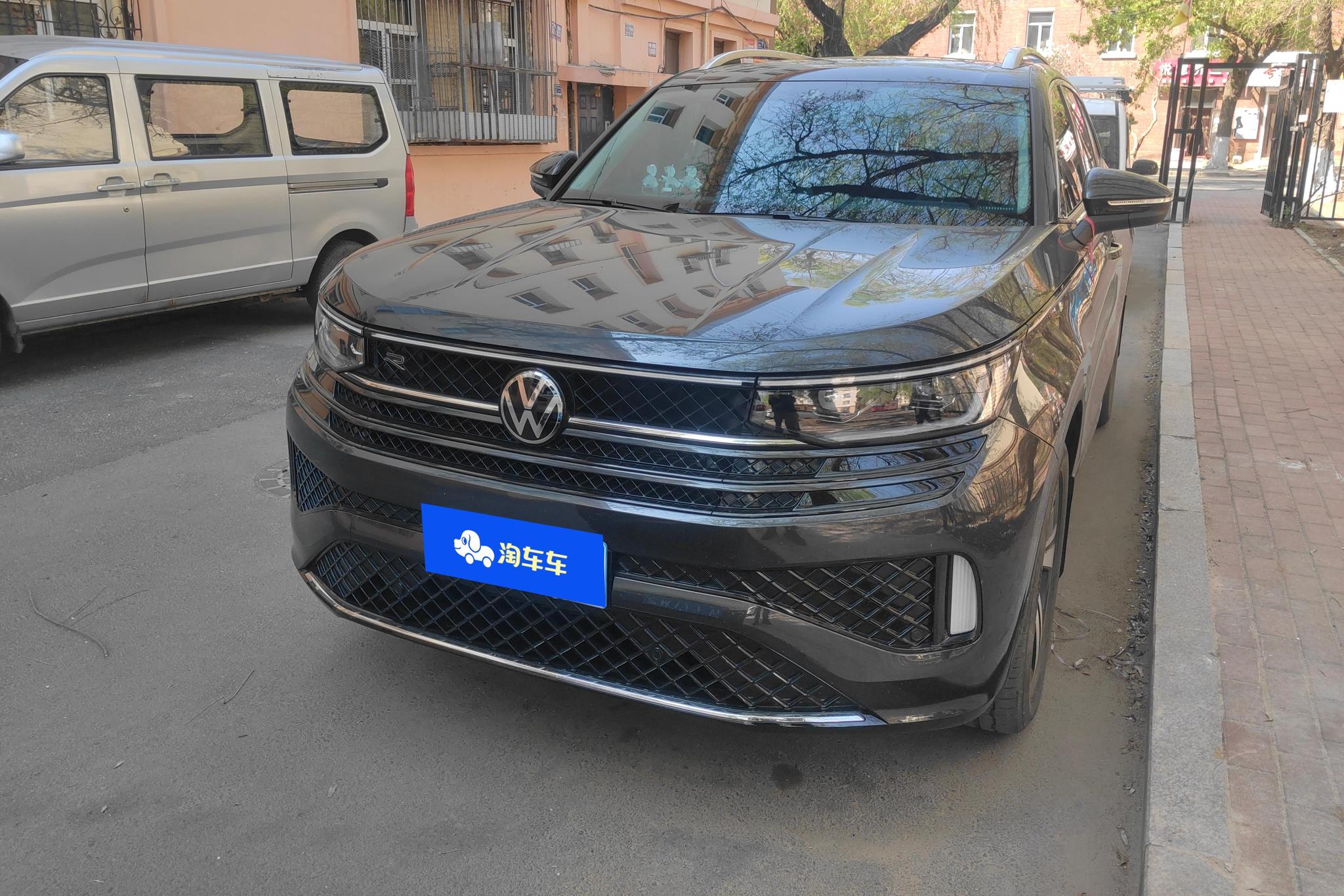 Volkswagen Tavendor 2023 380TSI R-Line