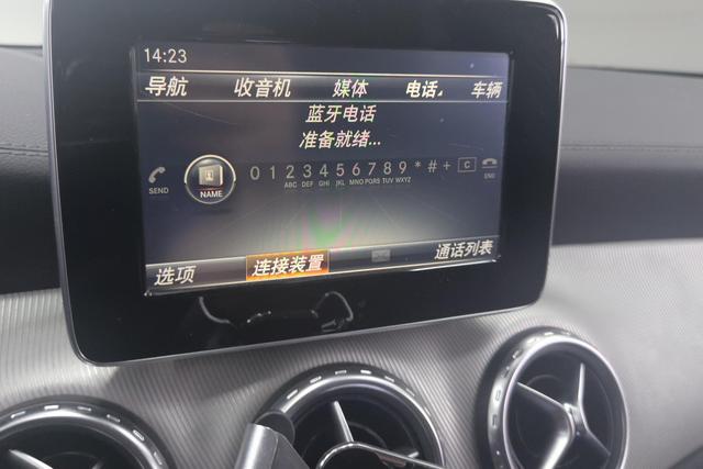 Mercedes-Benz GLA 2016 GLA 200 — фото 12