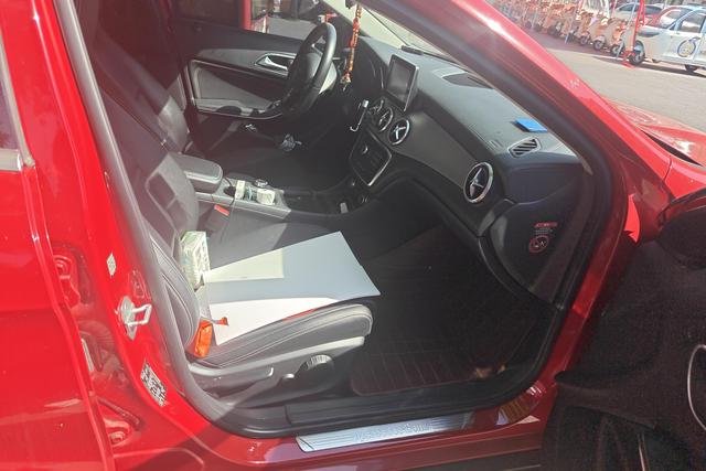 Mercedes-Benz GLA 2016 GLA 200 — фото 10