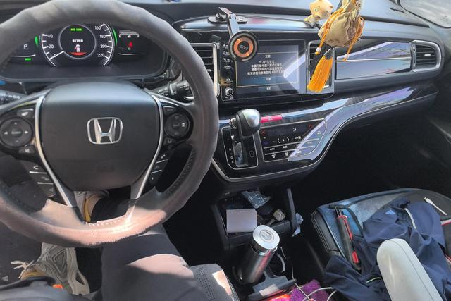 Honda Elysion 2019 2.0 L ·Hybrid — фото 13