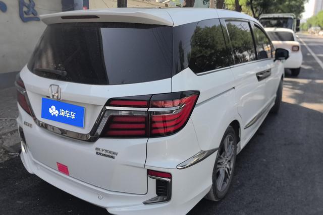 Honda Elysion 2019 2.0 L ·Hybrid — фото 2