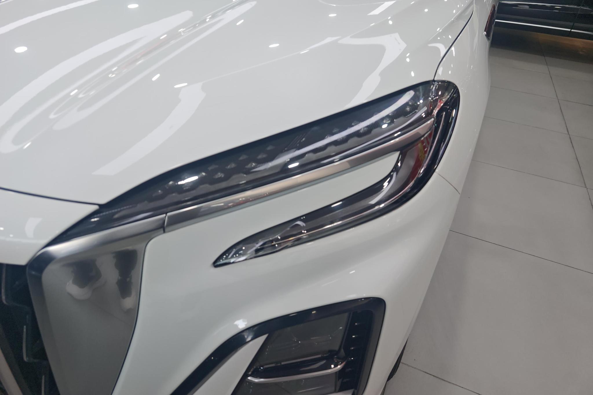 Hongqi HS3 PHEV 2024 115km