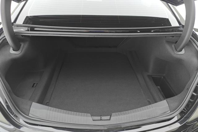 Cadillac CT5 2024 28 T Luxury Pro — фото 17