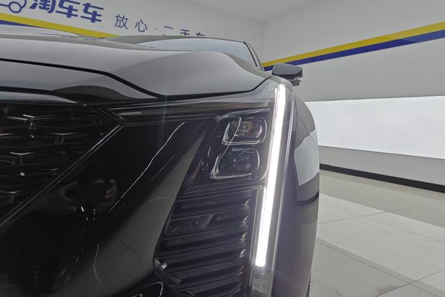 Cadillac CT5 2024 28 T Luxury Pro — фото 4