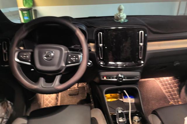 Volvo XC40 2024 B 3 — фото 14