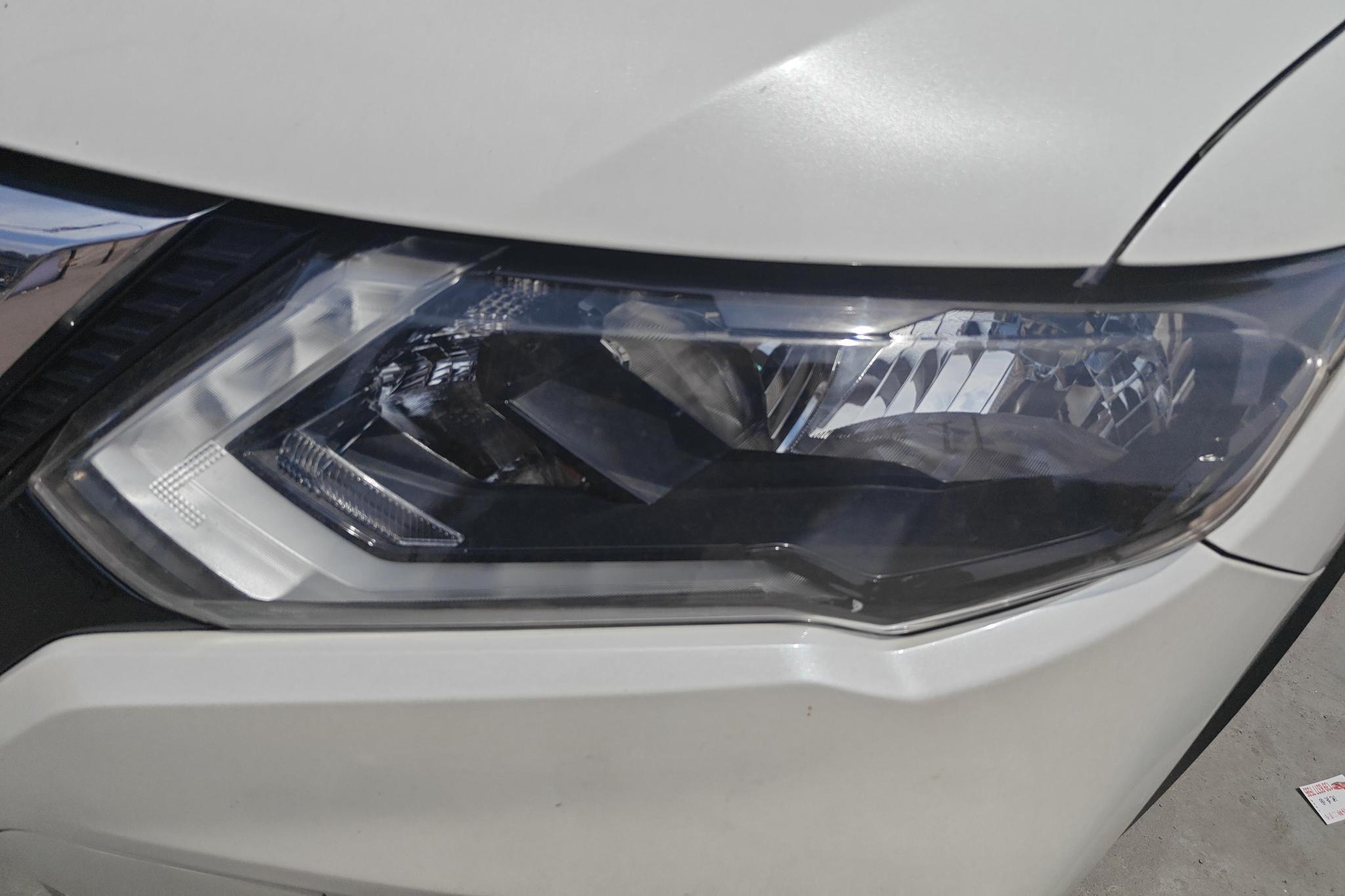 Nissan X-Trail 2019 2.0L CVT мест Comfort 2WD
