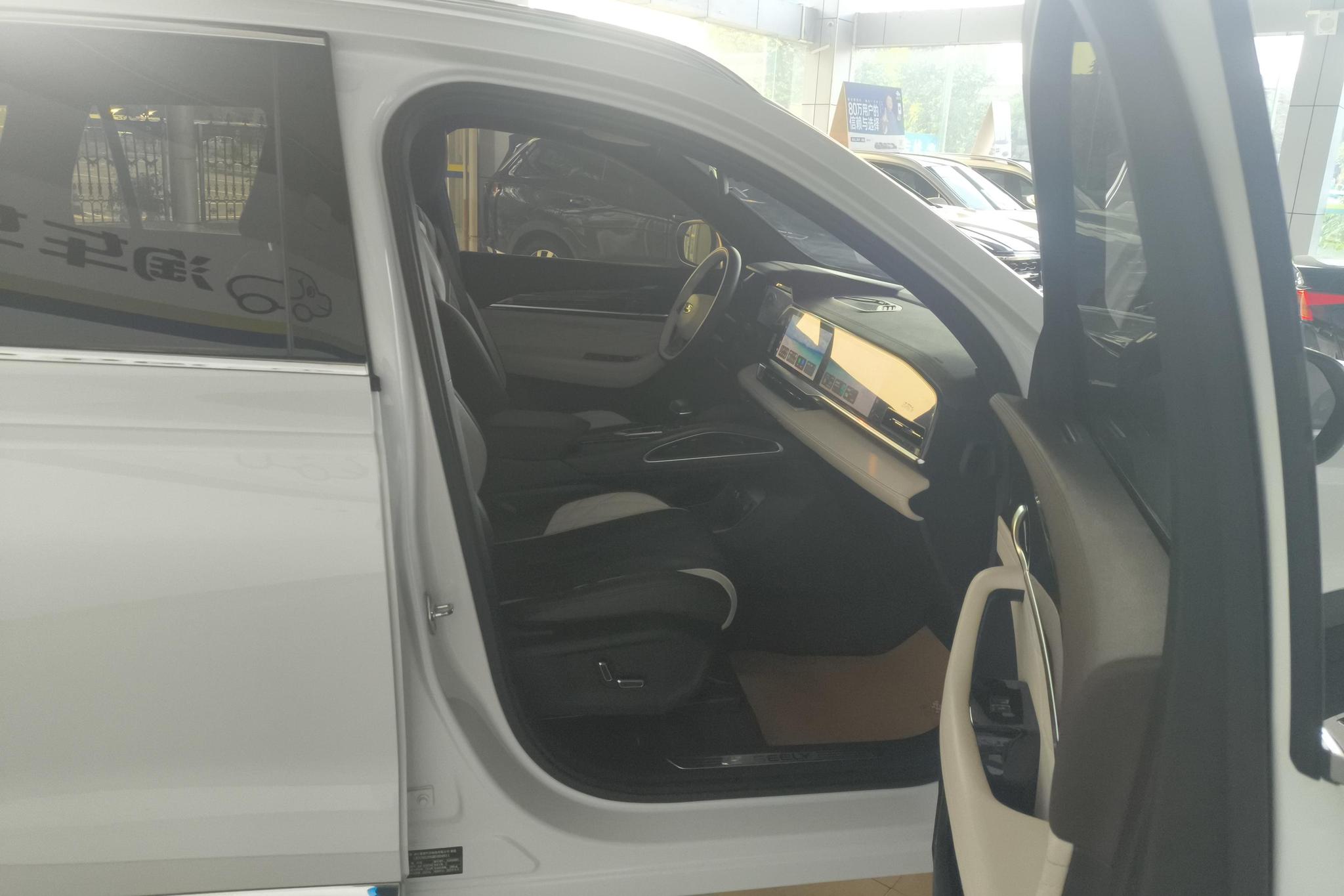 Geely Monjaro L 2021 2.0TD AT Luxury