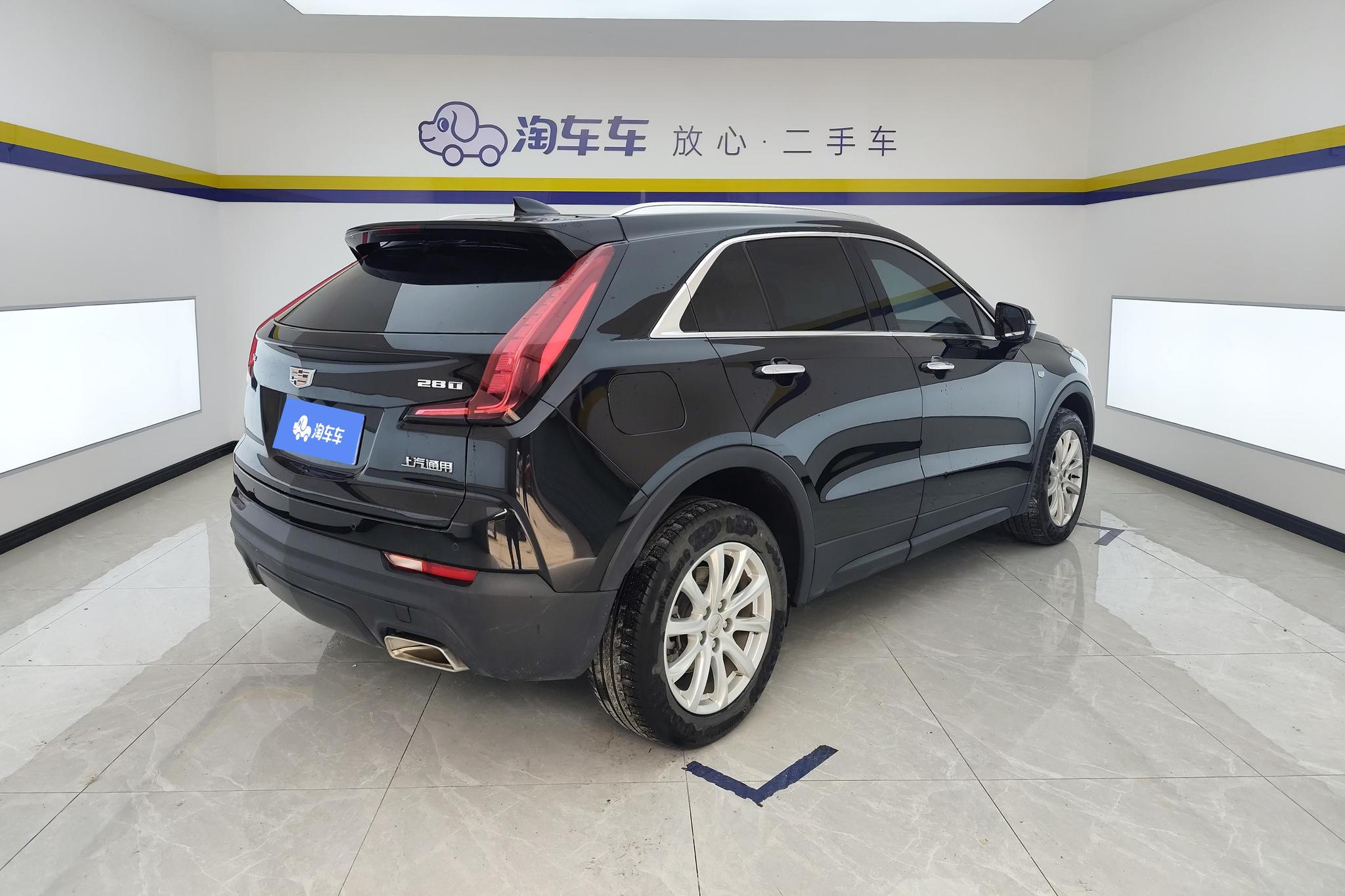 Cadillac XT4 2021 28T