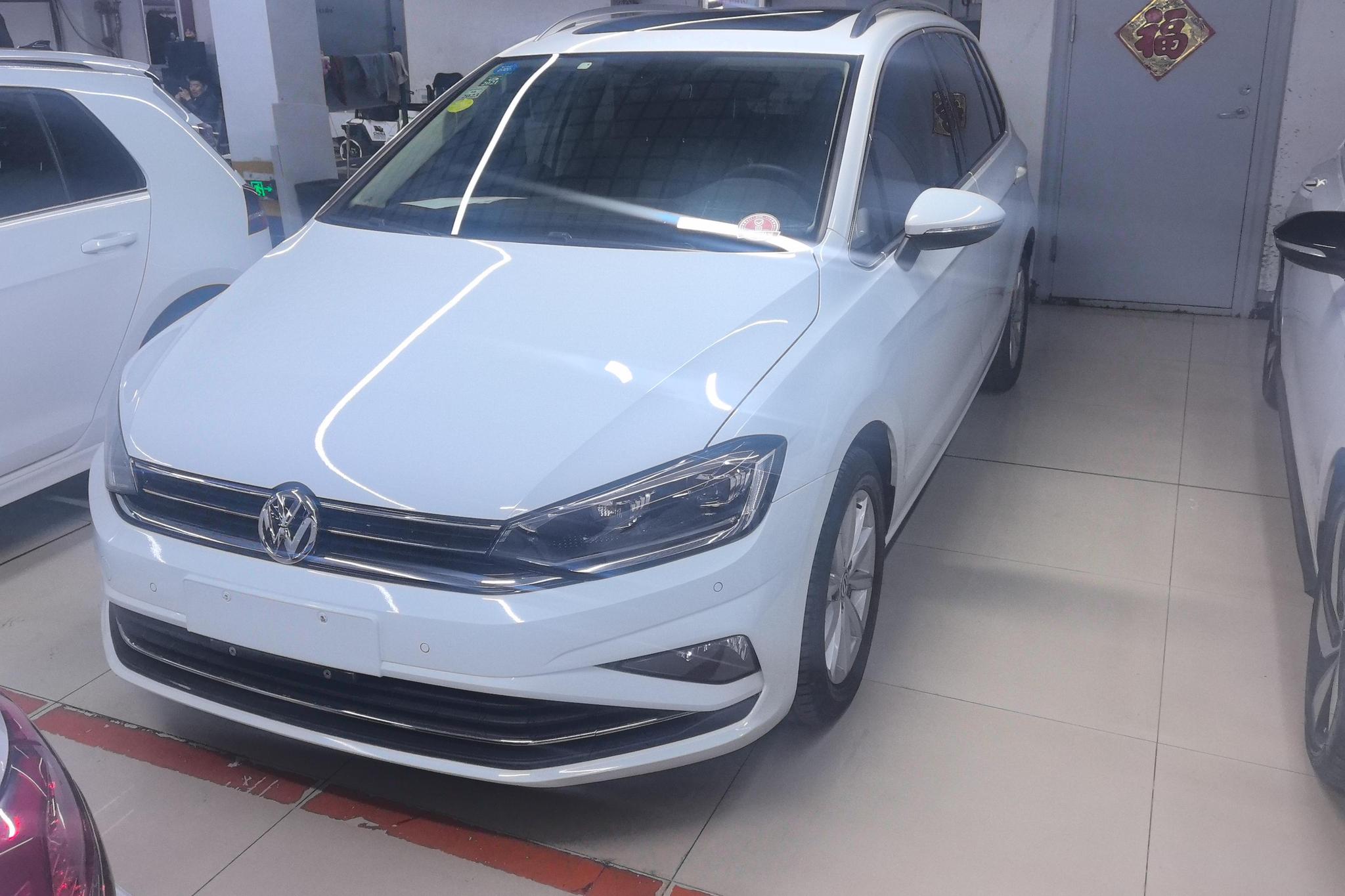 Volkswagen Golf·