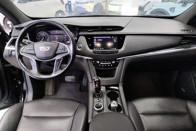 Cadillac XT5 2022 2.0 T 2 WDLuxury — фото 12