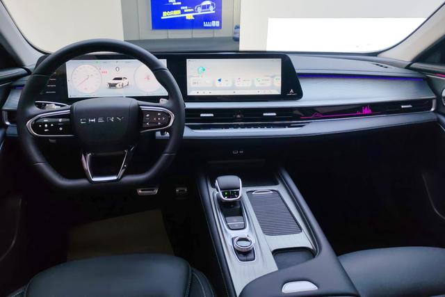 Chery Arrizo 8 2023 2.0 T DCT — фото 12