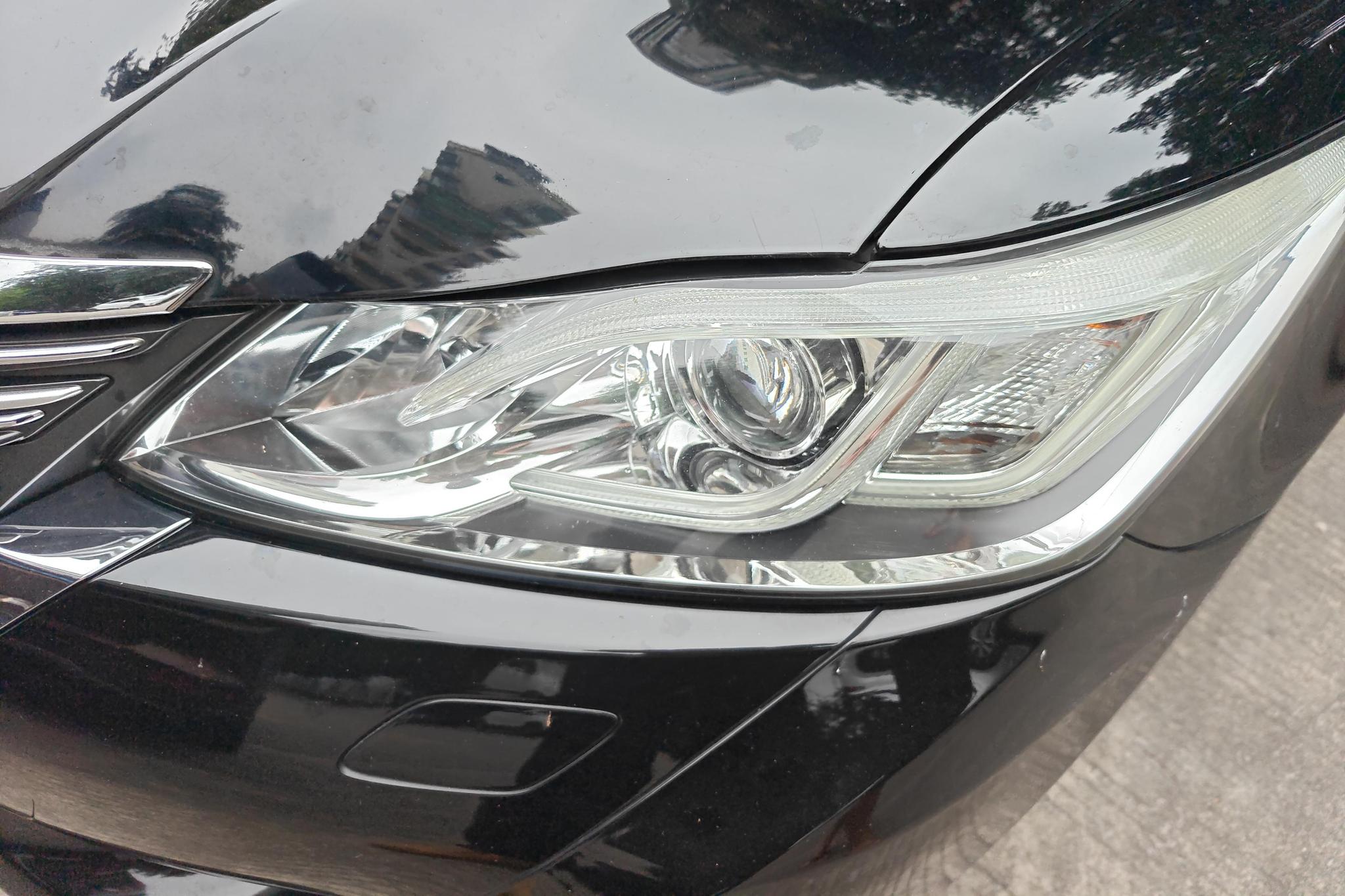 Toyota Crown 2015 2.0T Fashion