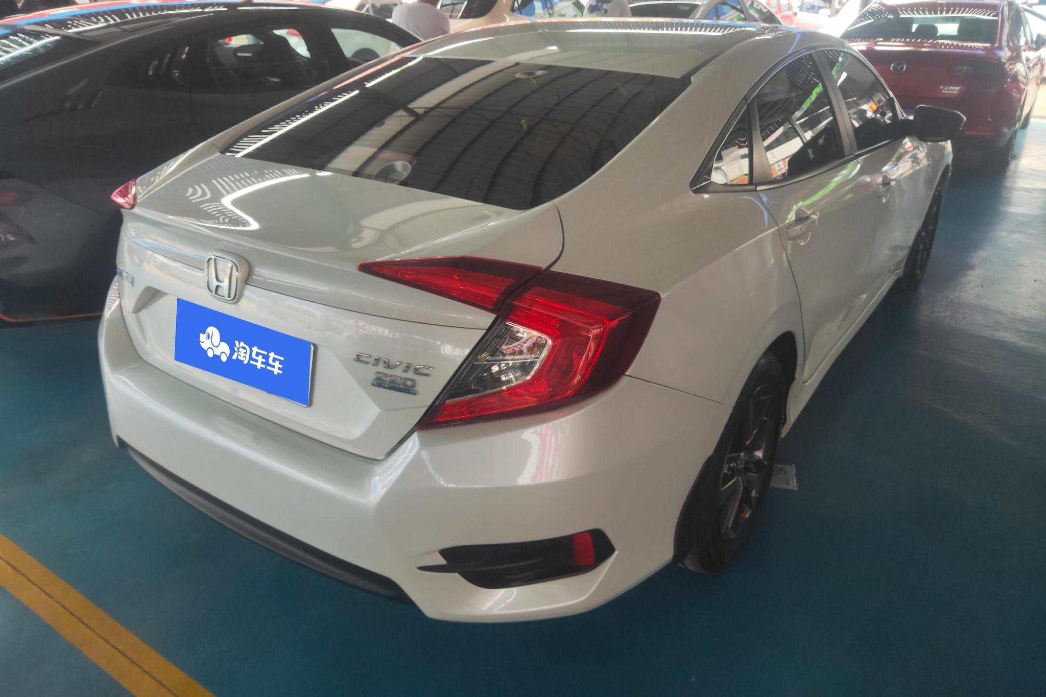 Honda Civic 2019 180TURBO CVT VI