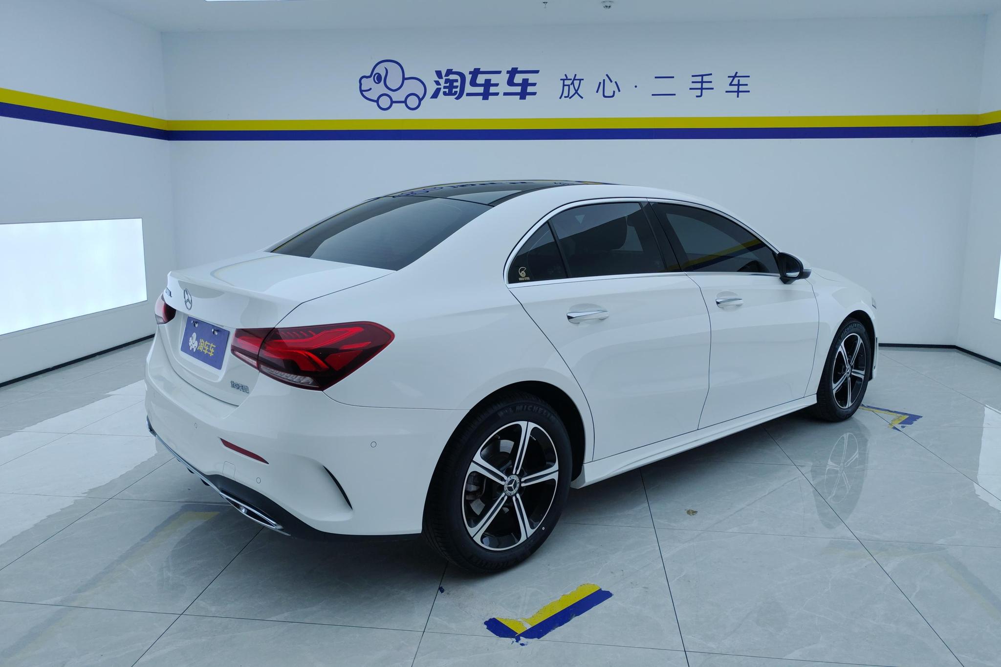 Mercedes-Benz A-Class A 2022 A 200 L Sport Fashion