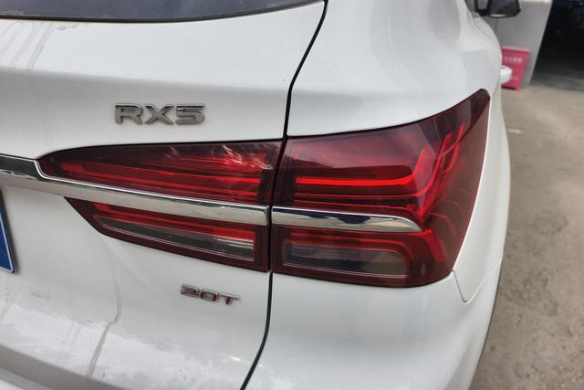 Roewe RX5 2019 года 20T двухколесный ручной 4G соединение платиновая версия - фото 8