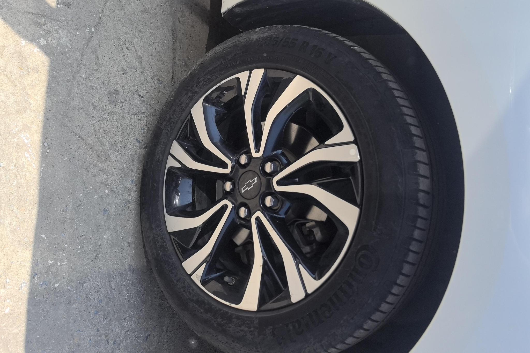Chevrolet Monza 2019 RS 330T AT