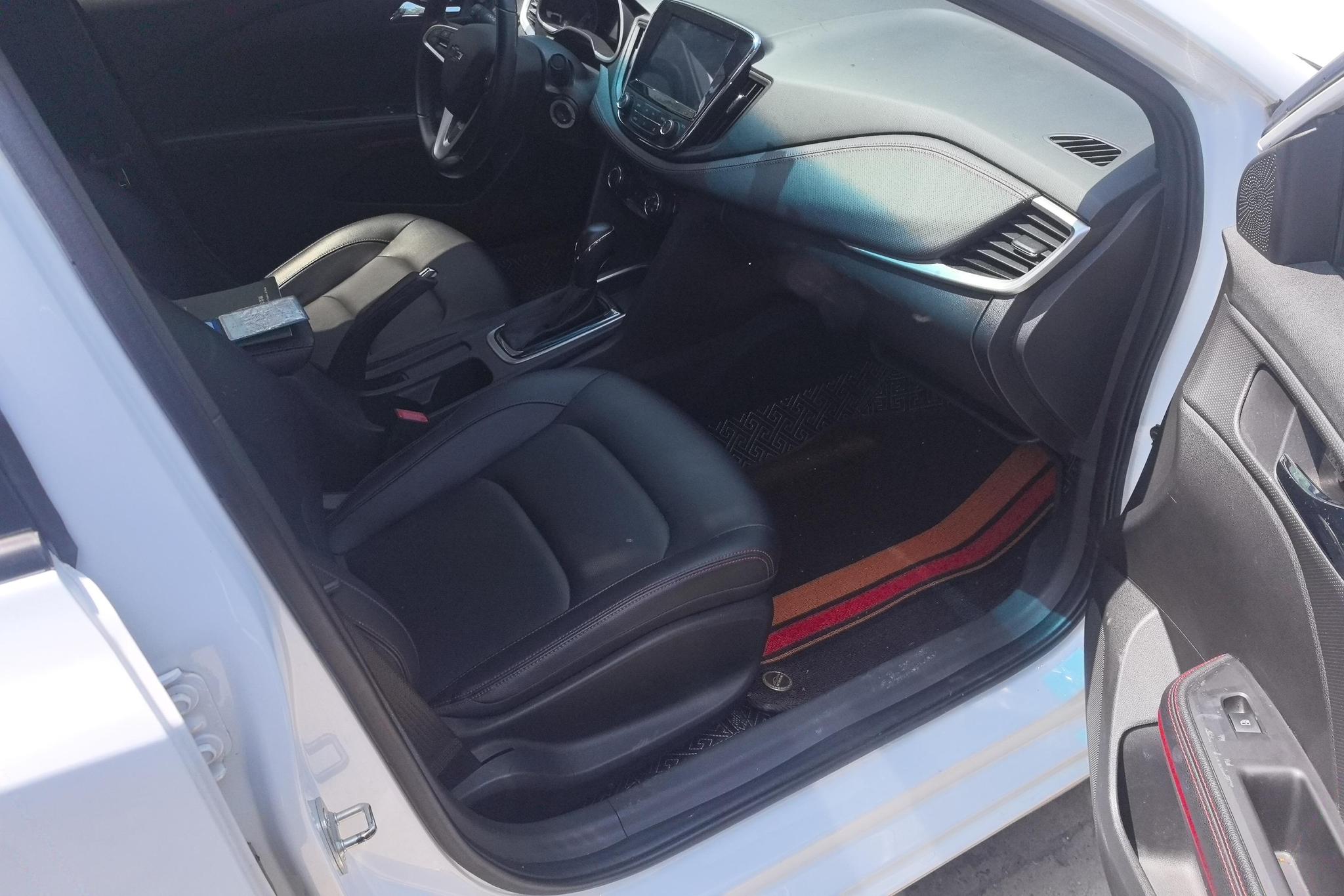 Chevrolet Monza 2019 RS 330T AT