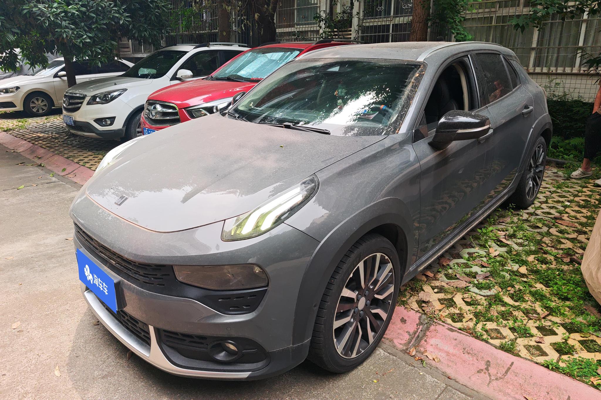 Lynk & Co 02