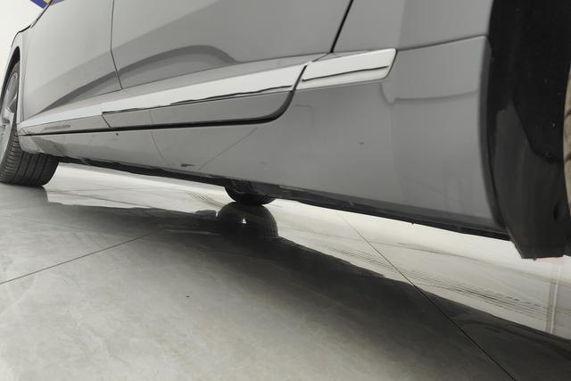 Volkswagen CC 2023 380 TSI — фото 10