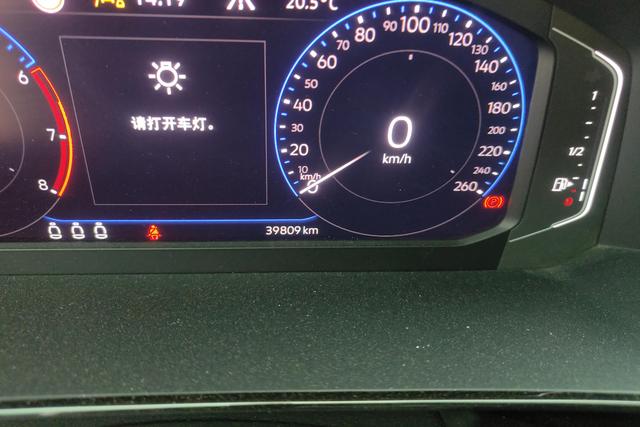 Volkswagen CC 2023 380 TSI — фото 14