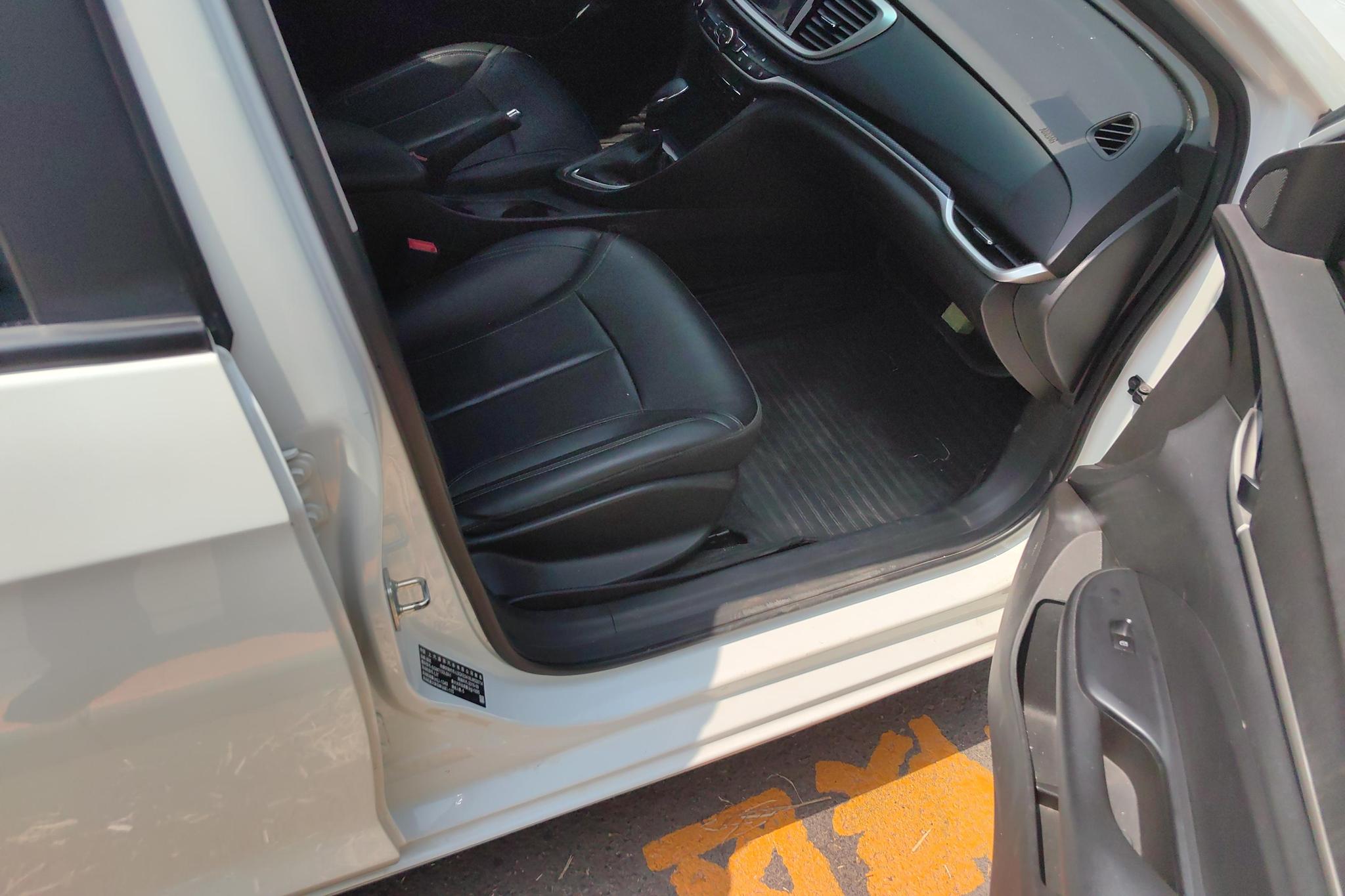 Buick Excelle 2019 18T AT Elite V