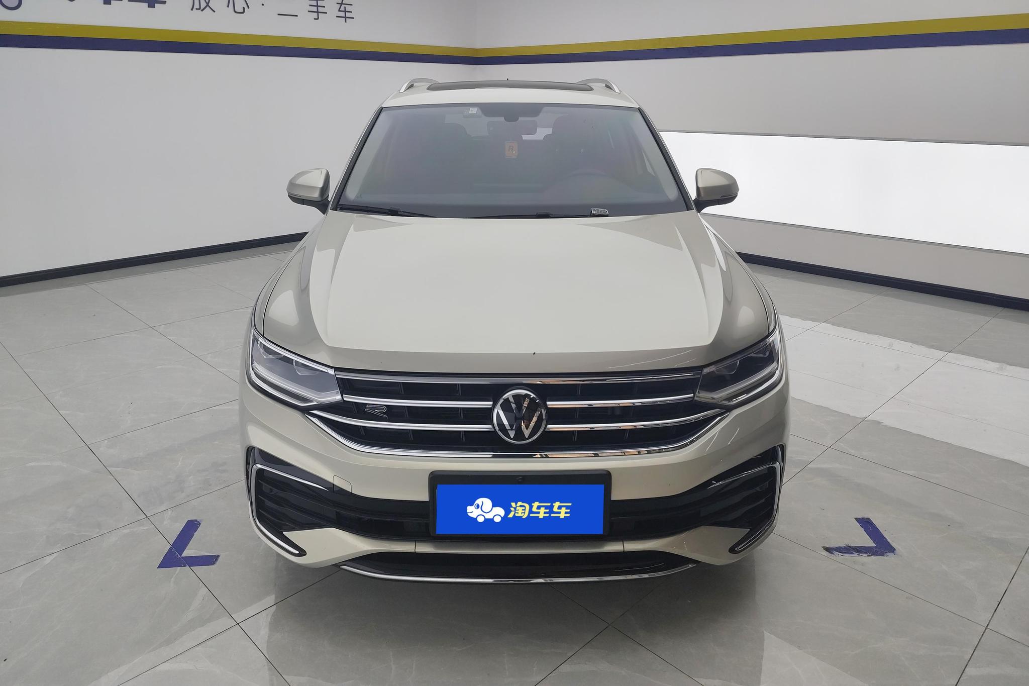 Volkswagen Tiguan L L 2022 330TSI AT R-Line