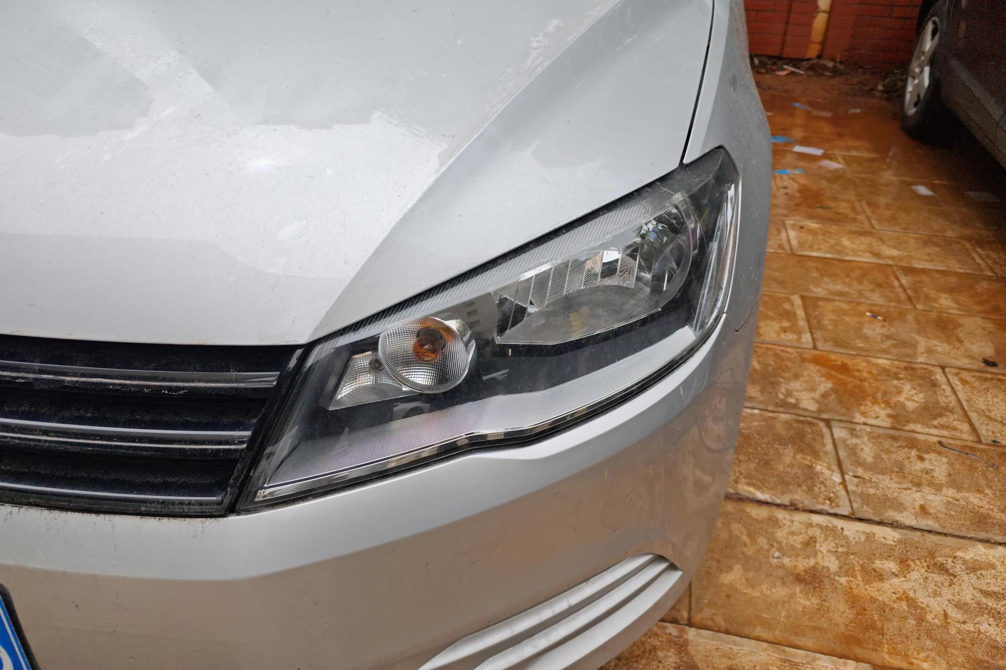 Volkswagen Jetta 2015 1.6L MT Fashion