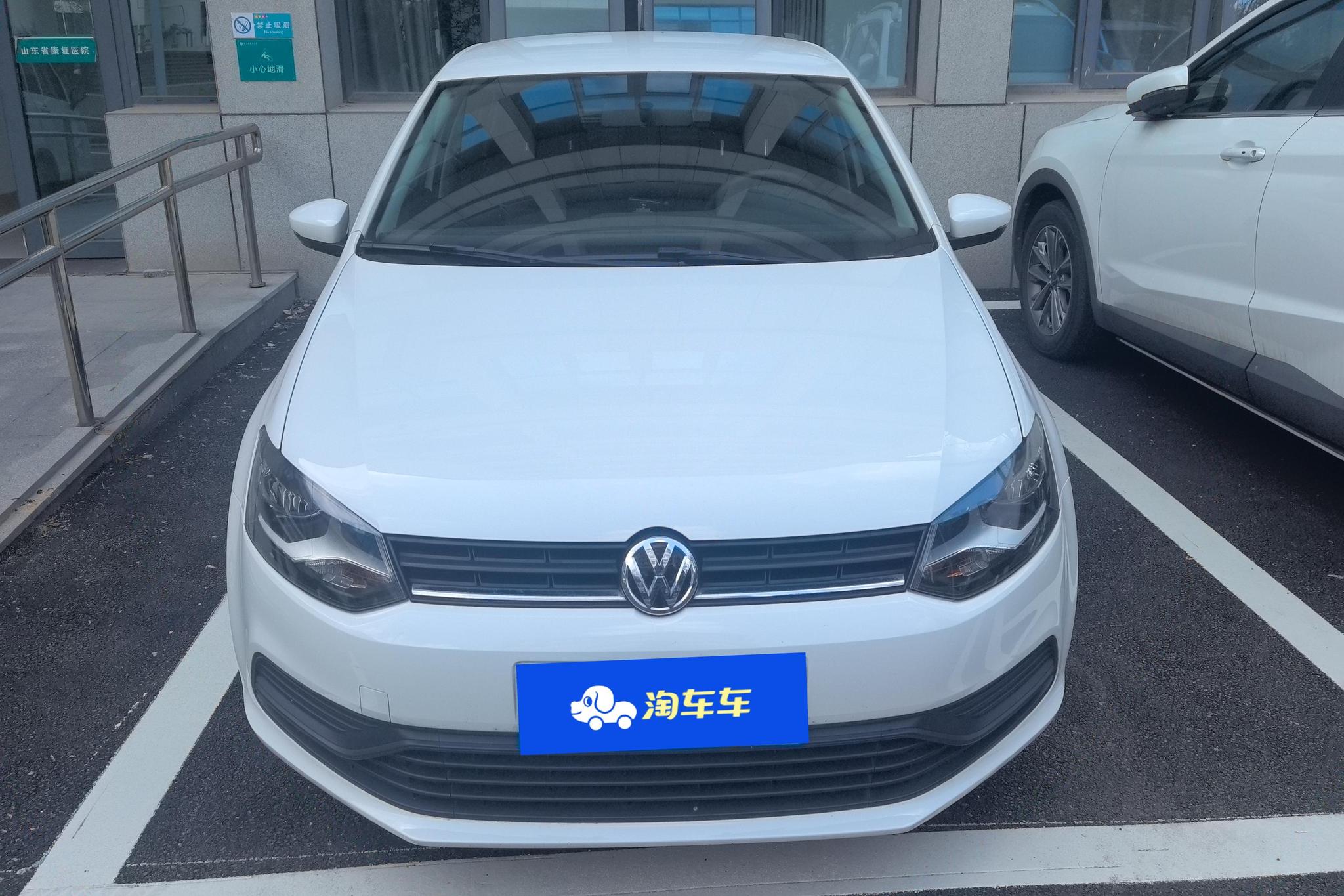 Volkswagen Polo 2014 1.4L MT