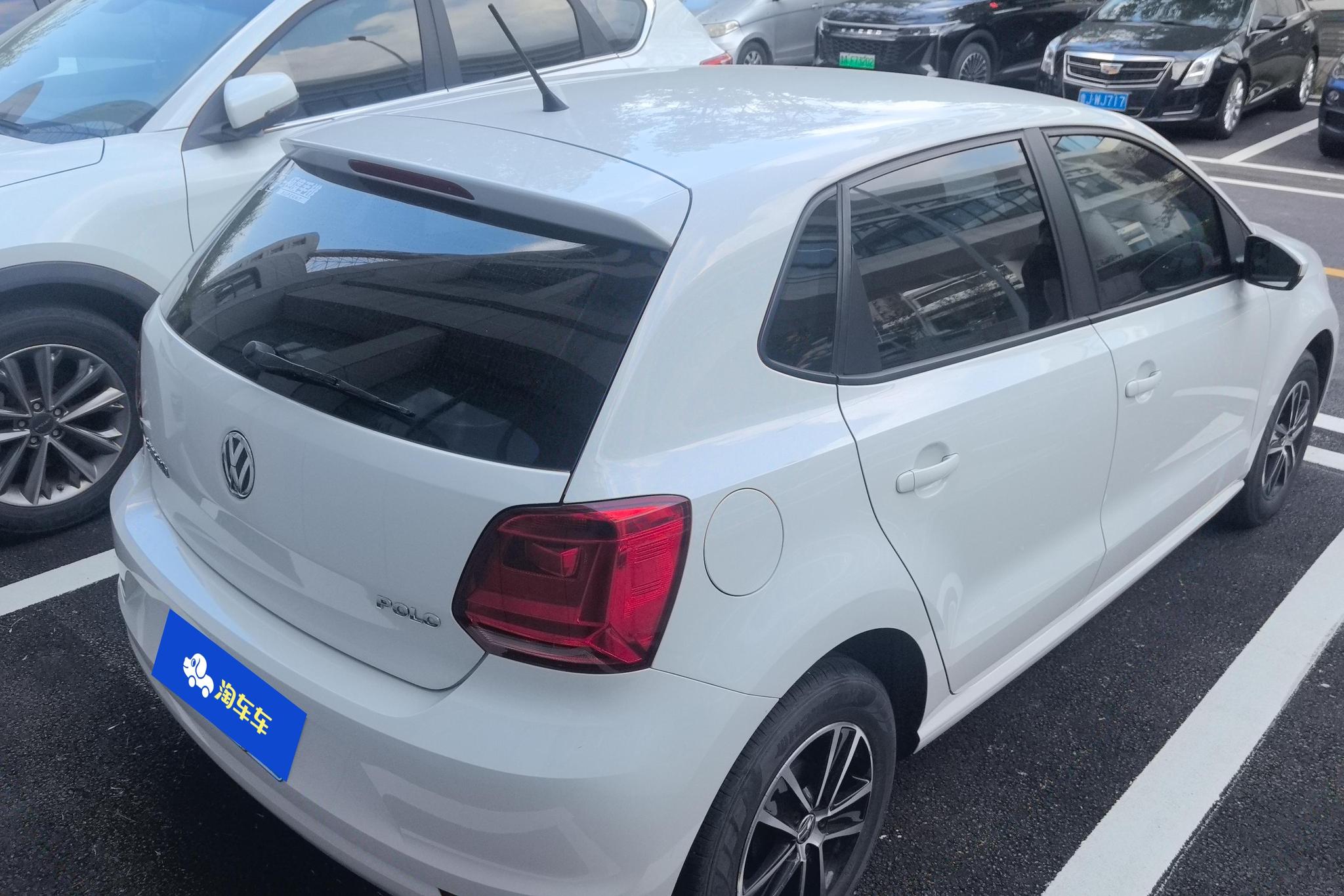 Volkswagen Polo 2014 1.4L MT