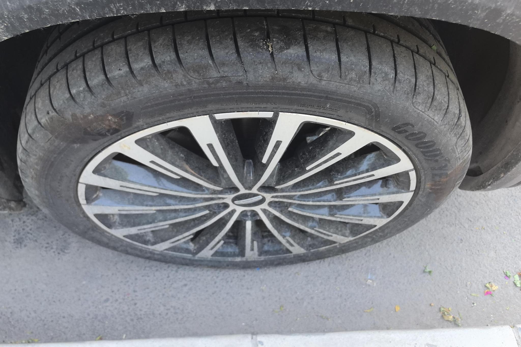 Geely Monjaro L 2025 2.0TD AT