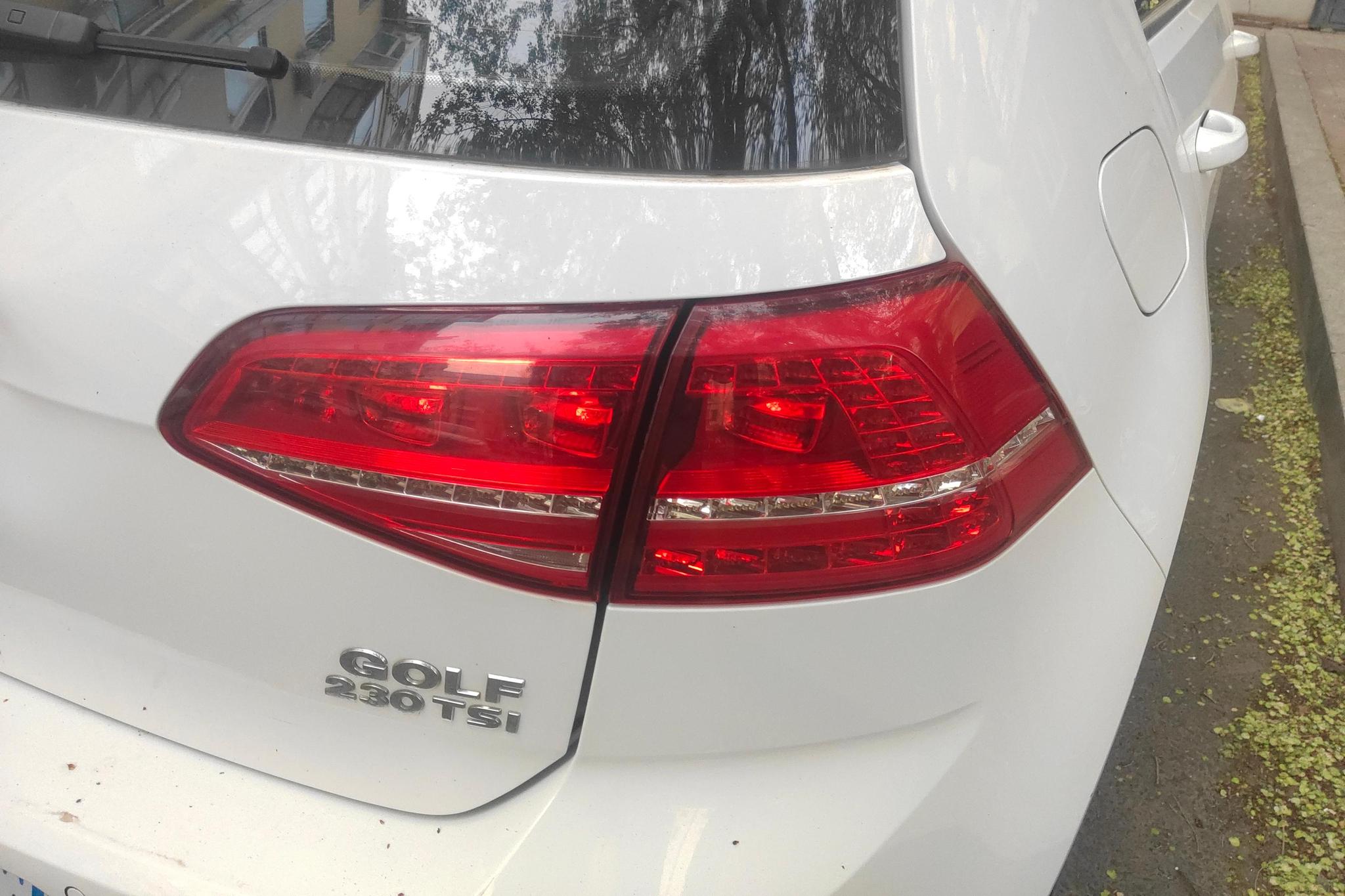 Volkswagen Golf 2016 230TSI AT Luxury